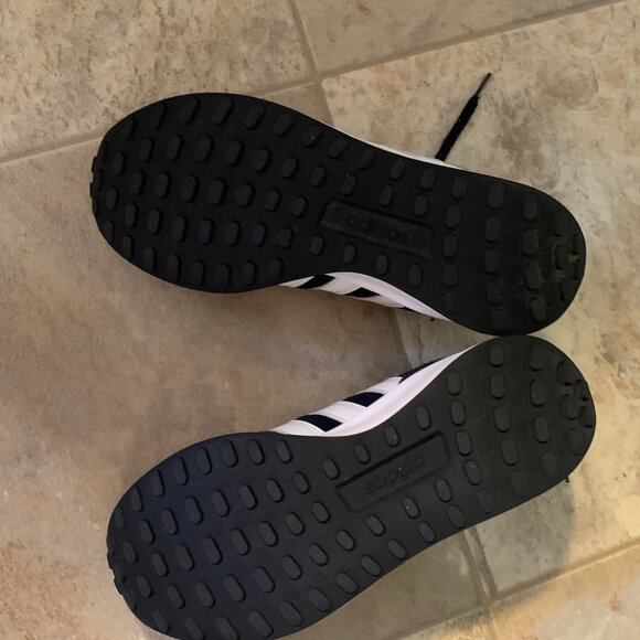 adidas big kid - Picture 3 of 4